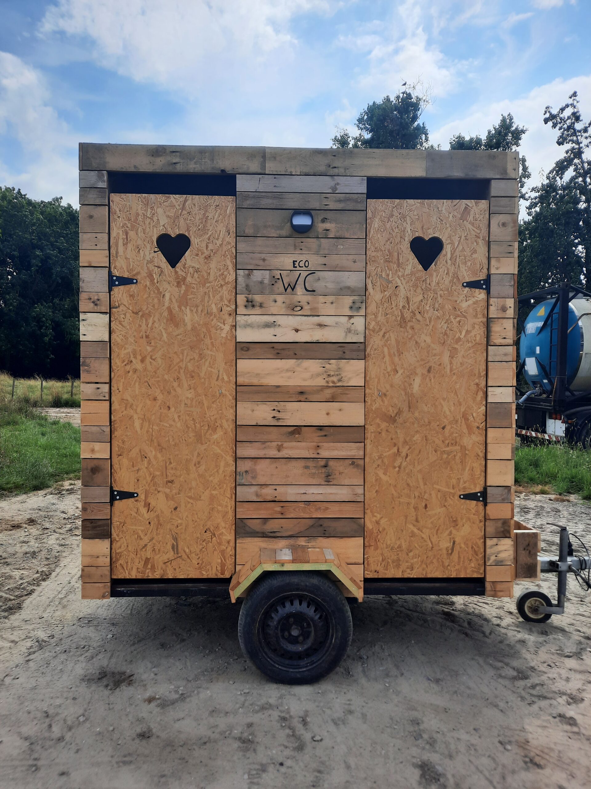 Ecologische toiletwagen